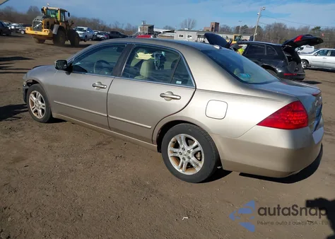 2006 Honda Accord 2.4 Ex z USA, uszkodzony, nr VIN 1HGCM56866A093655